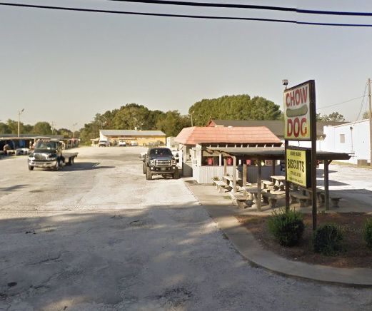 Chow Dog, 2572 Covington Highway, Conyers